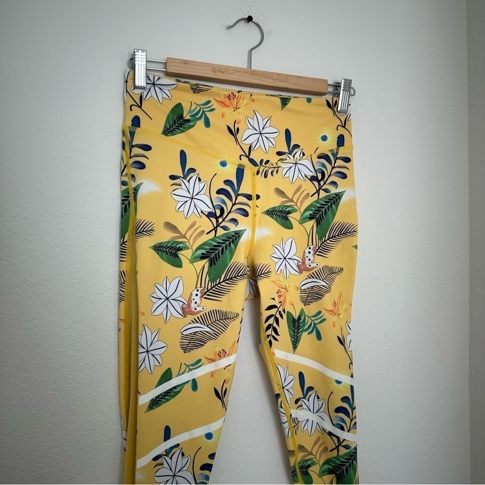ZYIA Reflective Light N Tight Leggings High Rise Yellow Floral Size 8-6 Women’s - Picture 4 of 8